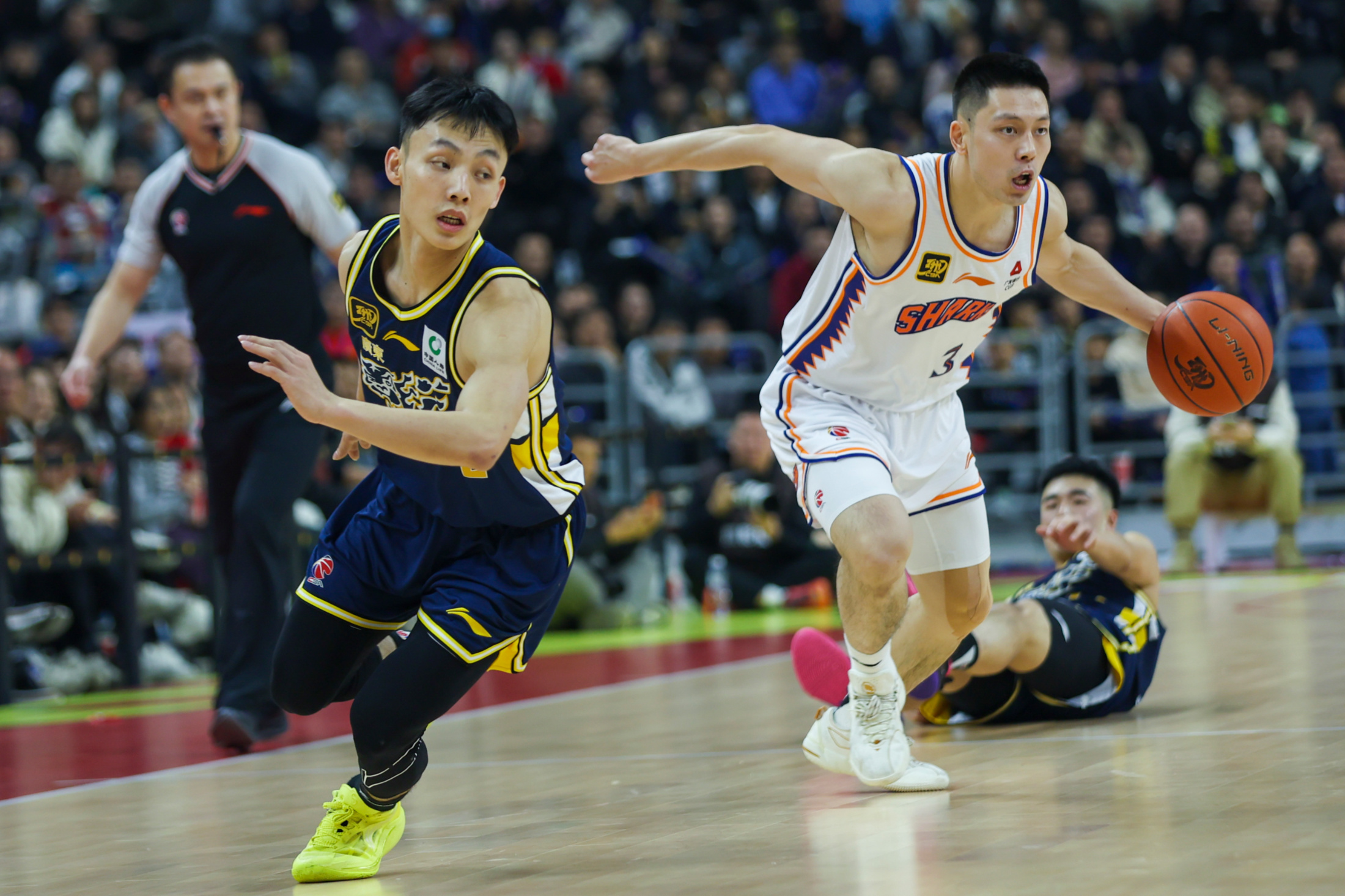 九游体育官网-深圳男篮造点机会备战意甲丹佛掘金围绕意甲绝杀压哨，网友：集结日洛杉矶湖人战术微调的简单介绍